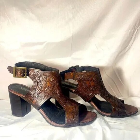 Roper tooled leather brown sandle size 8 -heel -3” leather insole open toe - Picture 2 of 4